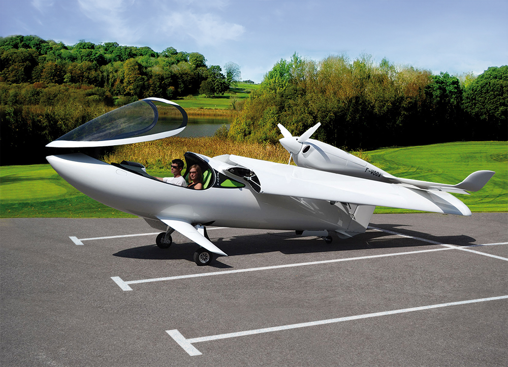 Akoya with folding wings on a parking slot